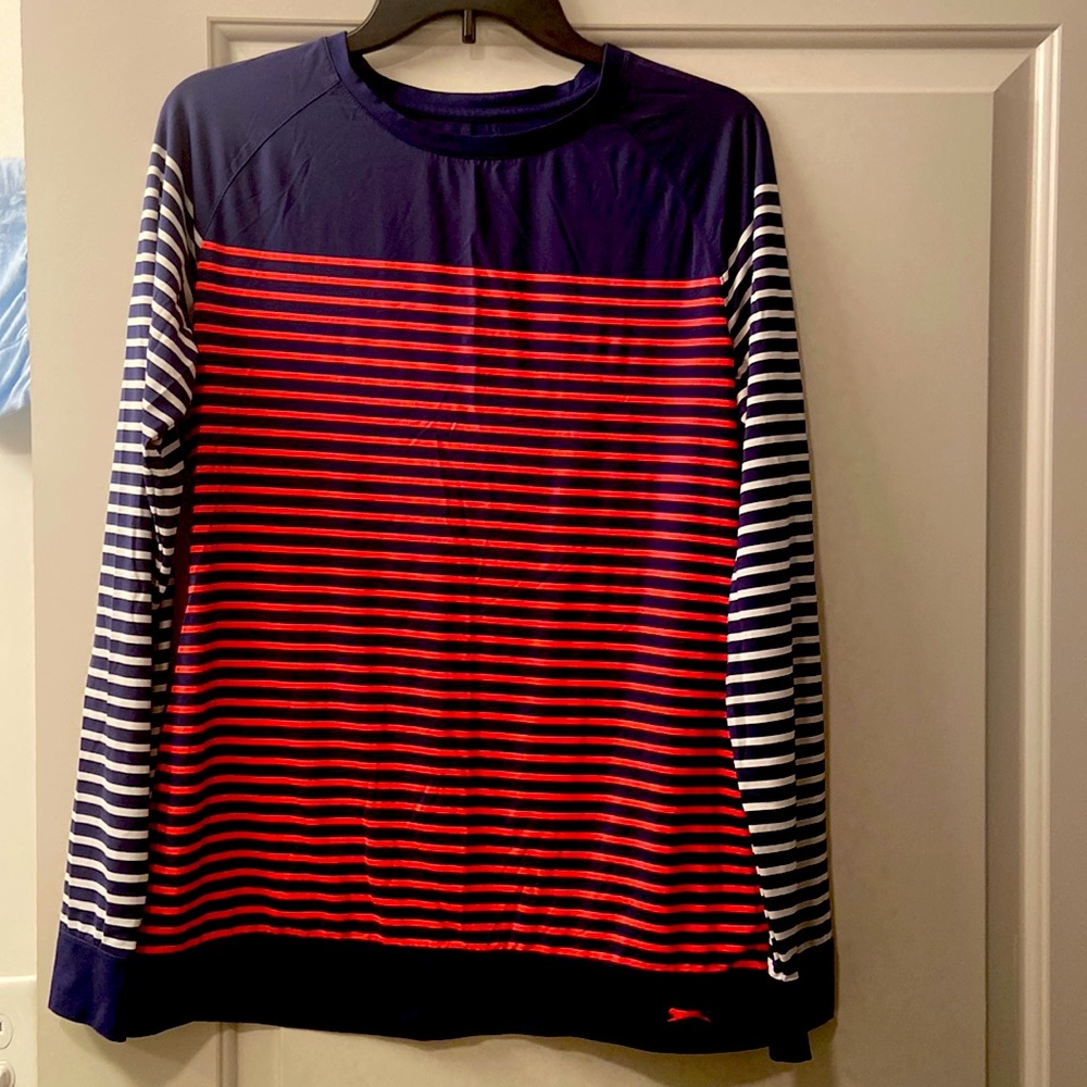 Women’s  Slazenger T-shirt in excellent condition. Feels very soft